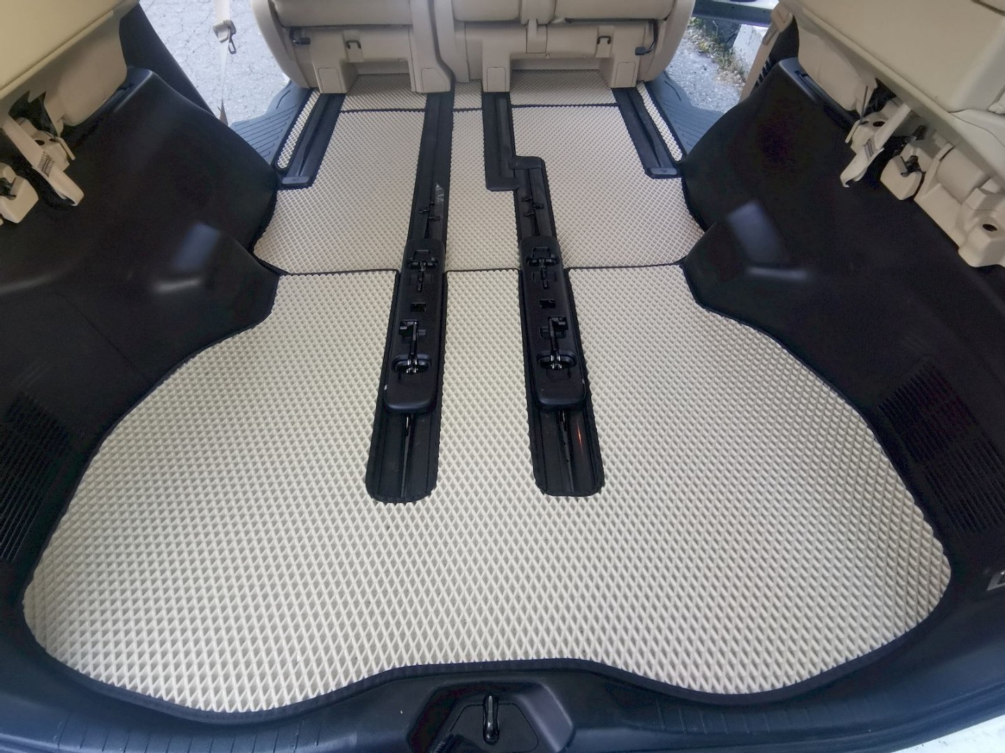 EVA автоковрики для Toyota Alphard (H30) 2018-2023 рестайлинг 8 мест (Правый руль) — ai7rRtSJb9I resized