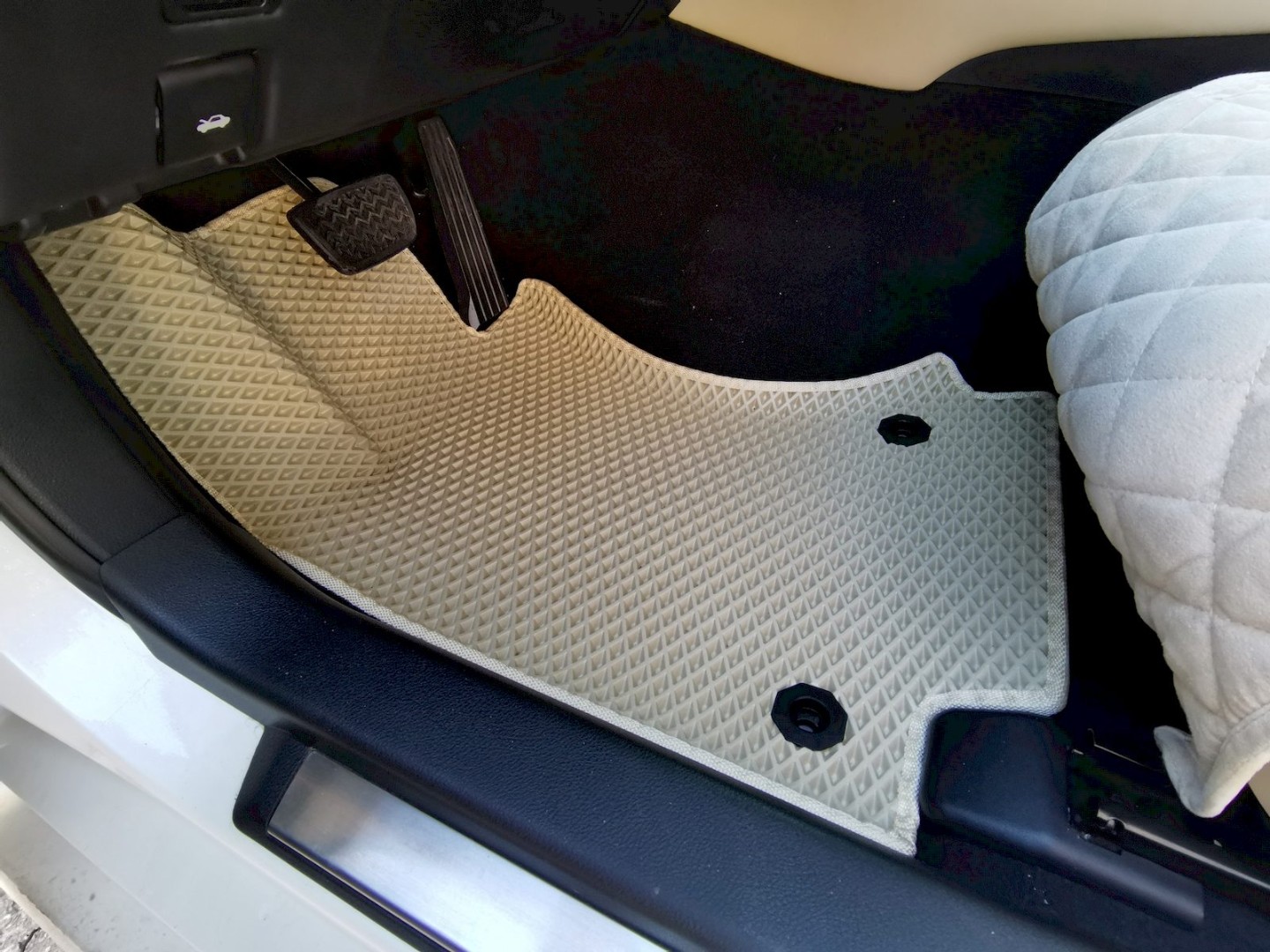 EVA автоковрики для Lexus GS IV 2012-2018 полный привод (не гибрид) — MBrh2qG88Gk resized