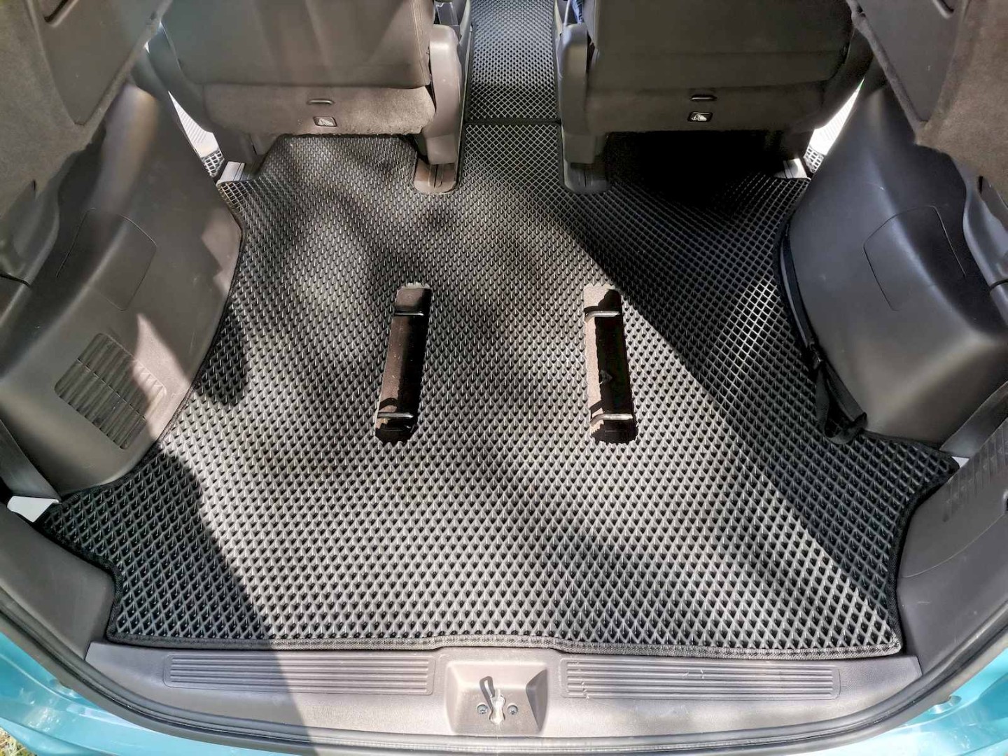 EVA автоковрики для Honda Freed II  2019-2024 рестайлинг  Правый руль (6 мест /GB5, GB6) — IMG_20220826_155228 resized