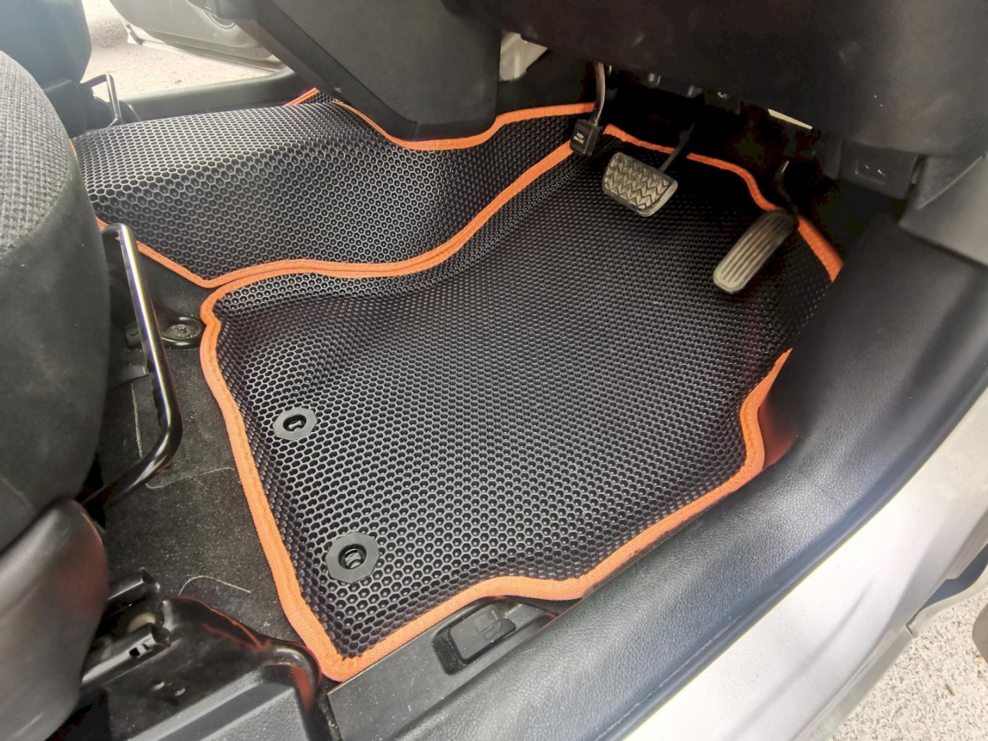 EVA автоковрики для Toyota Sienta II 2015-2018 (7 мест/ кузов 175G/ 4WD) дорестайл — A20YlNEN78U resized